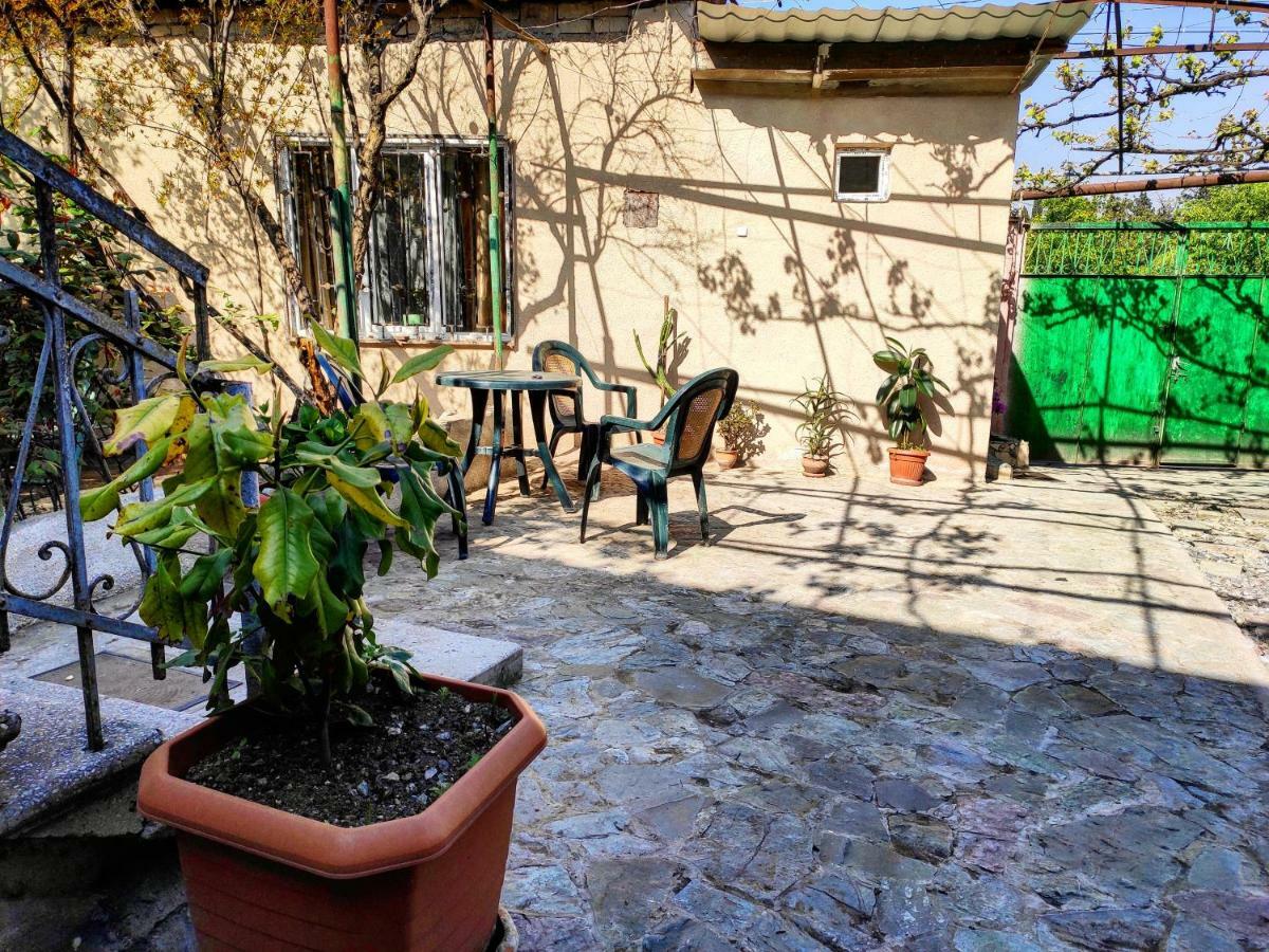 Guesthouse Ttt Tbilisi Exterior foto