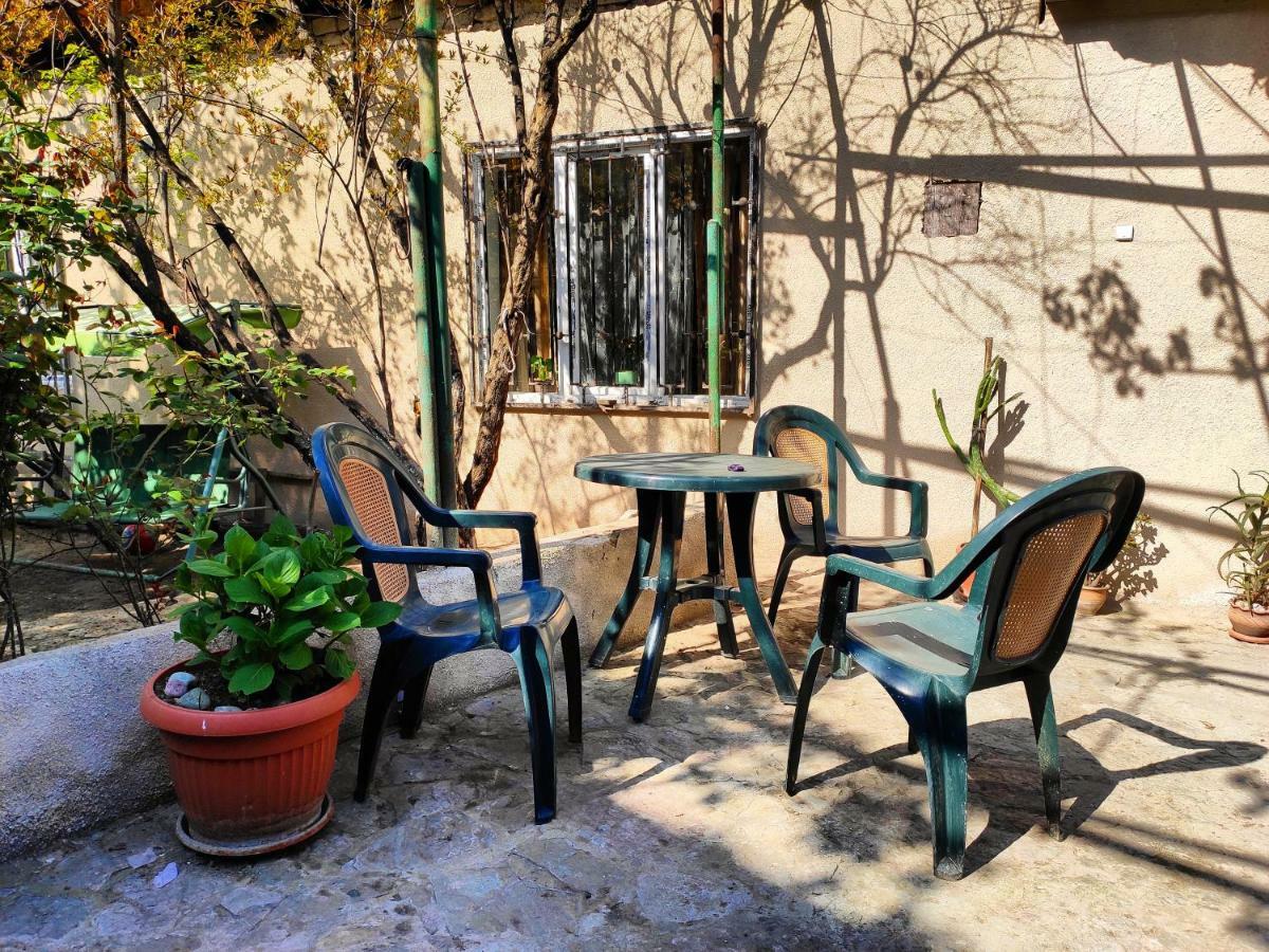 Guesthouse Ttt Tbilisi Exterior foto